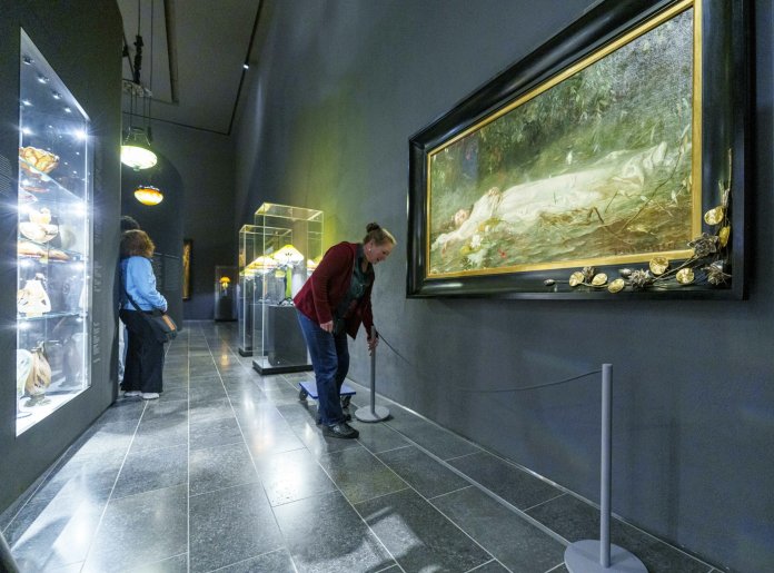 Admiratorii lui Taylor Swift invadează un muzeu german din cauza tabloului ce a inspirat „The Fate of Ophelia