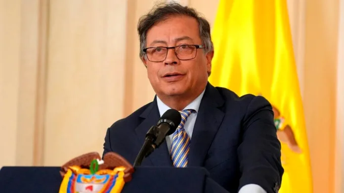 Președintele Columbiei, Gustavo Petro, oprește colaborarea informațională cu Statele Unite din cauza incidentelor din Caraibe.