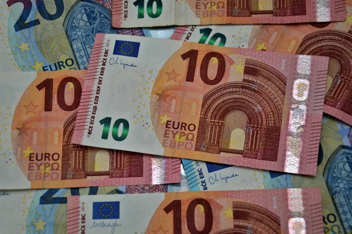 Germania: Executivul va aloca 10 euro pe lună pentru pensiile minorilor. Beneficiile pentru sistemul privat.