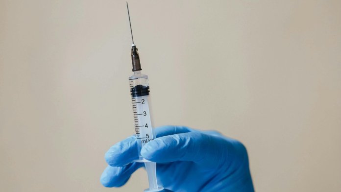 SUA reduce numărul vaccinurilor sugerate pentru copii
