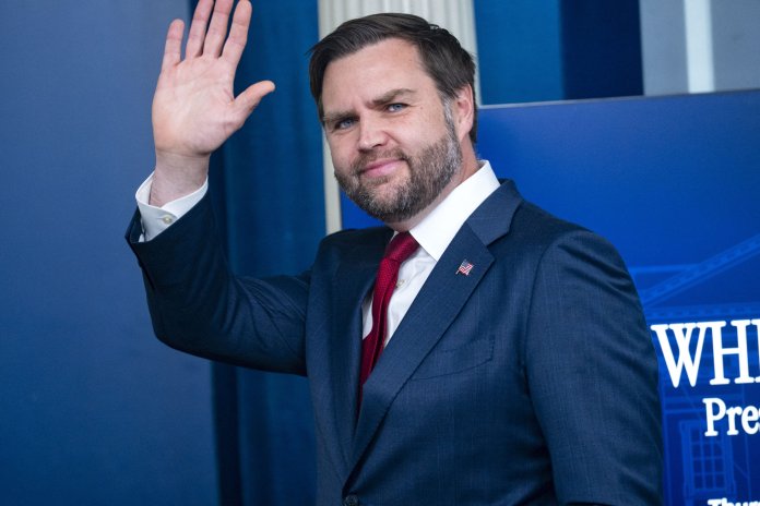 SUA rămâne interesată de Groenlanda. JD Vance: În Arctica, investițiile trebuie să aducă avantaje.