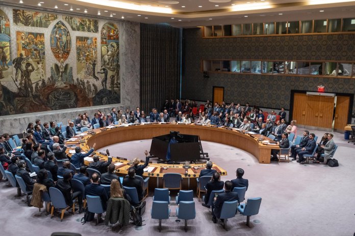 Conflicte la ONU între Statele Unite, Rusia și China referitoare la programul nuclear al Iranului.