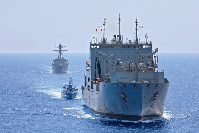 Marea Britanie autorizează interceptarea navelelor din „flota fantomă” rusă în apele sale