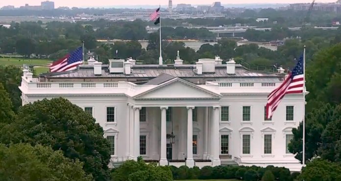 Angajații Casei Albe, atenționați să evite parierile pe piețe de predicții folosind informații confidențiale