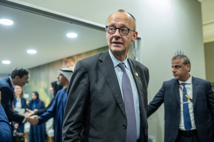 Germania diminuează cheltuielile pentru cursurile de integrare a imigranților, influențând printre altele și cetățenii români.