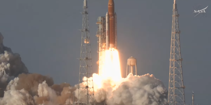 Zborul rachetei Artemis II spre Lună: NASA informează despre dificultăți cu puțin timp înainte de lansare