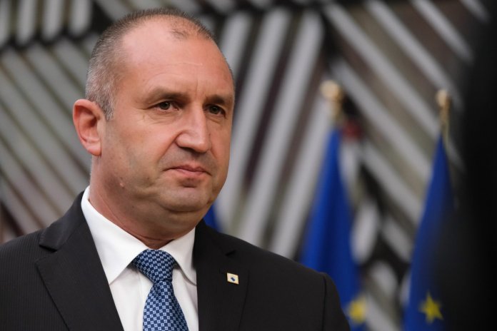 Bulgaria se află în fața pericolului de a înregistra un deficit excesiv la scurt timp după ce a aderat la zona euro
