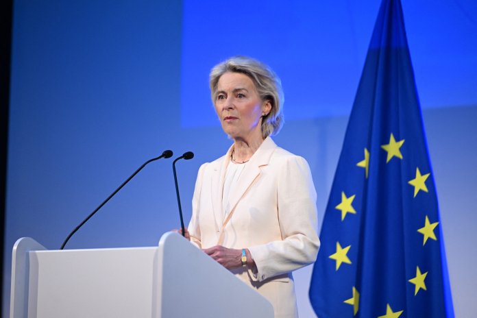 Ursula von der Leyen: UE se gândește la limitarea accesului tinerilor la rețelele sociale, posibil începând din această vară