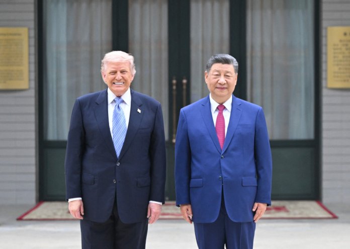 Armata chineză desfășoară manevre de lansare a rachetelor împotriva unei nave militare americane