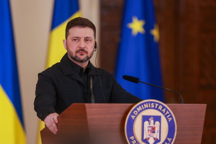 Zelenski dezvăluie trimiterea experților în România pentru apărarea împotriva atacurilor cu drone.