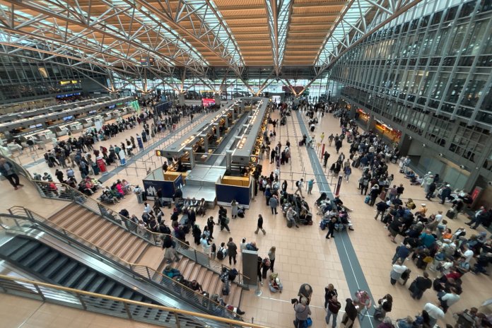 „Am ajuns la o situație limită. Solicităm intervenție de urgență.” Dilema care blochează aeroporturile europene în perioada vacanțelor.