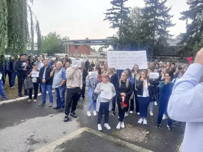 Greva de la Carfil Brașov: Directorul declară că „astăzi achităm datoriile, dar procesul de lichidare va întârzia” Greva de la Carfil Brașov: Directorul declară că „astăzi achităm datoriile, dar procesul de lichidare va întârzia”. Venitul unui angajat de la drone