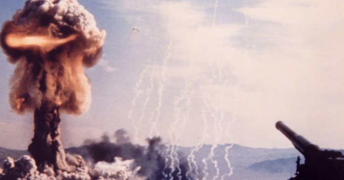 Leonid Sluţki atrage atenția că Rusia este gata să răspundă în mod simetric la utilizarea armelor nucleare...