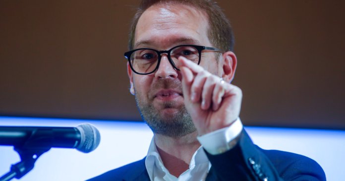 Mesajul sarcastic al lui Dominic Fritz, la o zi după hotărârea CCR care îi revocă mandatul de primar